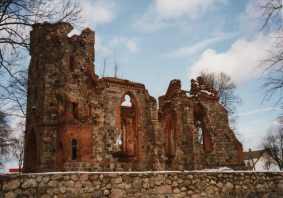 Fot.4 Ruiny kościoła w Nętkowie  Fot. autor